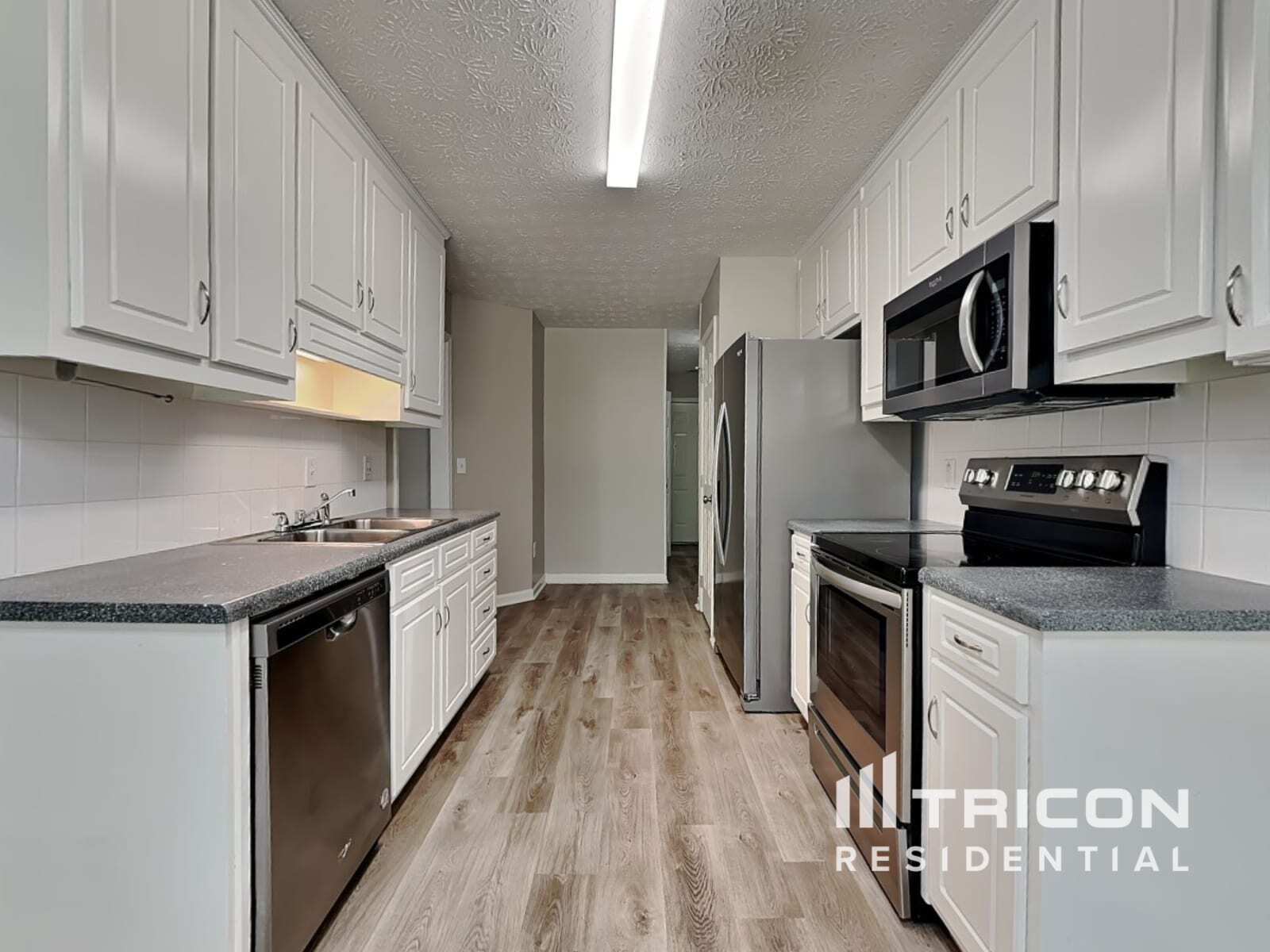 Building Photo - 714 Manor Ridge Dr