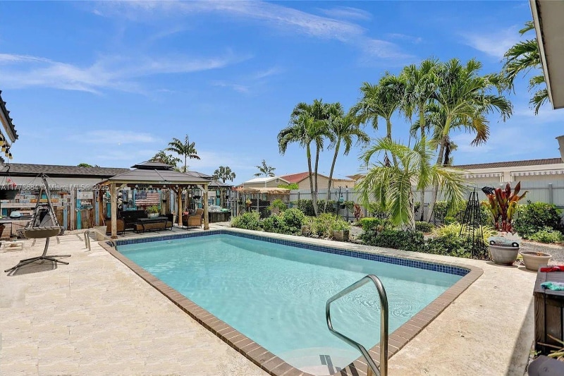 Building Photo - 848 Brickell Key Dr