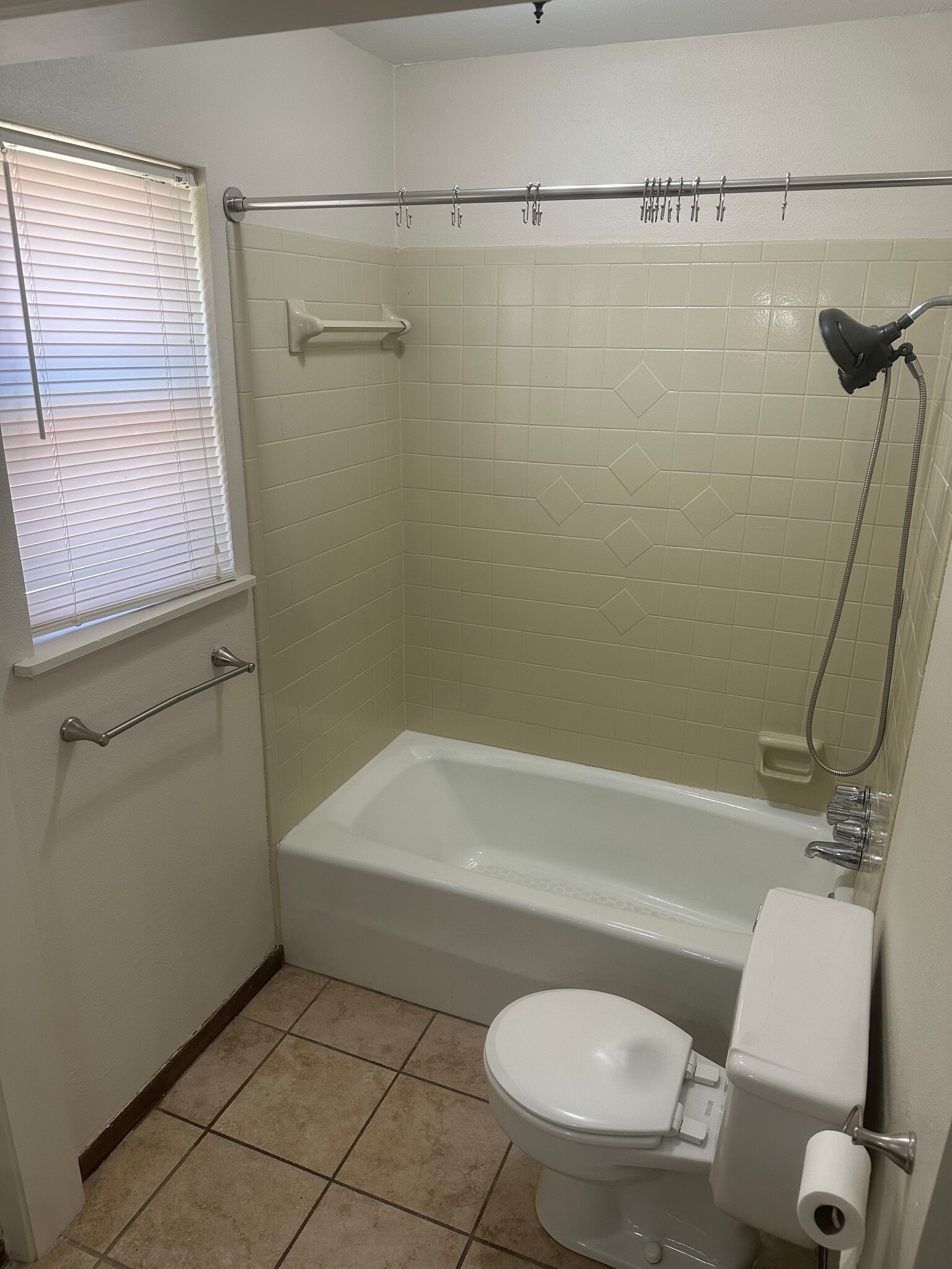 Building Photo - 2926 Briargrove Ln