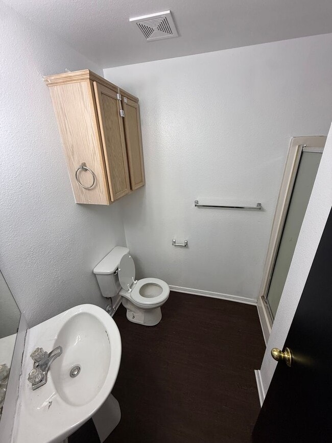 Building Photo - JAMES2812-14