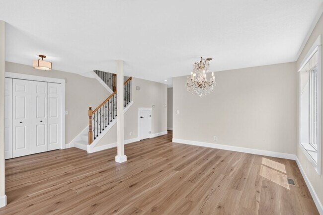 Building Photo - Beautifully Refreshed Clackamas Home with Bright Interiors & Private Backyard Retreat