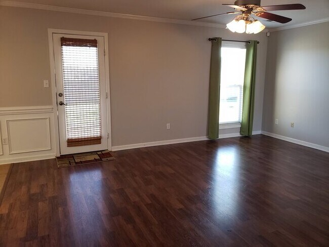 Building Photo - Richmond Subdivision