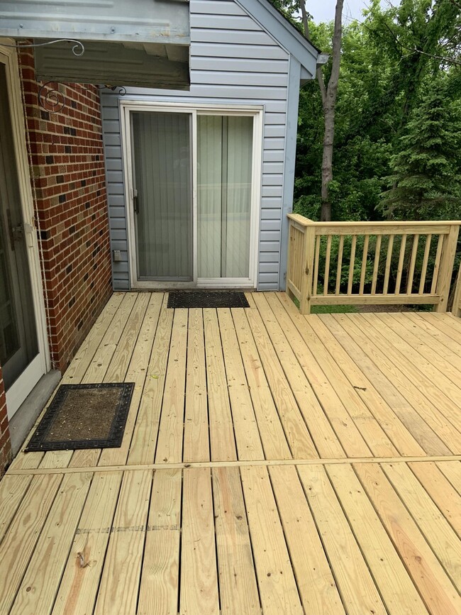 Building Photo - 20 Aqua Vista Ct
