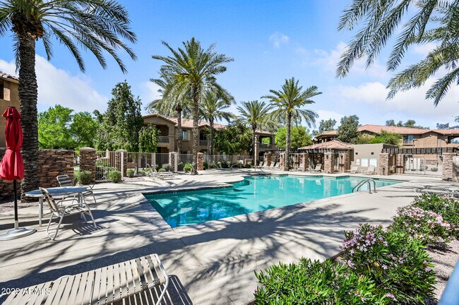 Building Photo - 2155 W Grace Blvd