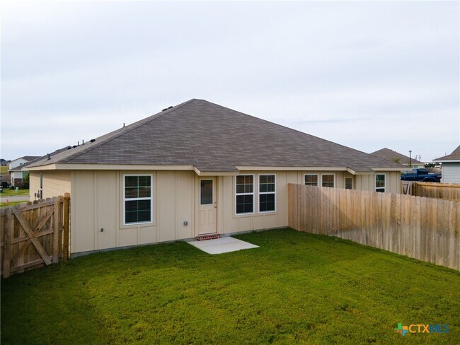 Building Photo - 1218 LEXINGTON Dr