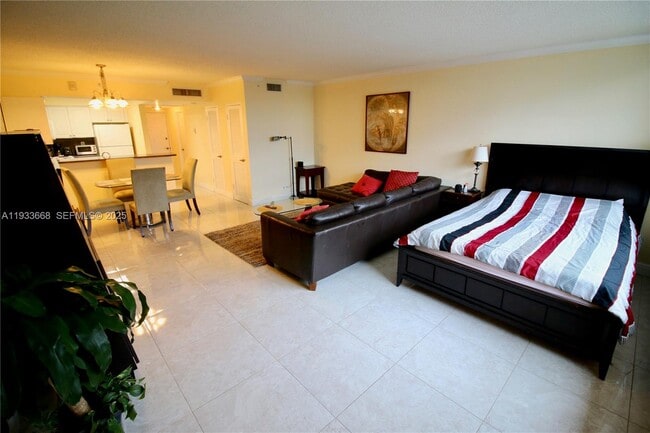 Building Photo - 2501 S Ocean Dr