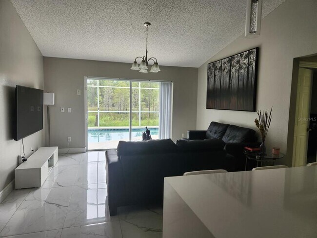 Building Photo - 17312 Silver Creek Ct