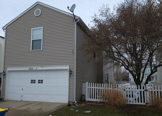 Building Photo - Exquisite Fishers Home