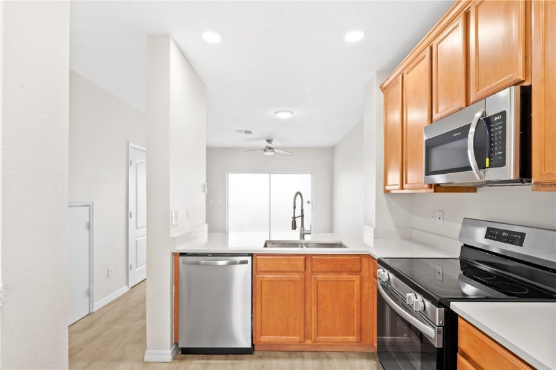 Building Photo - 10914 Savannah Wood Ct