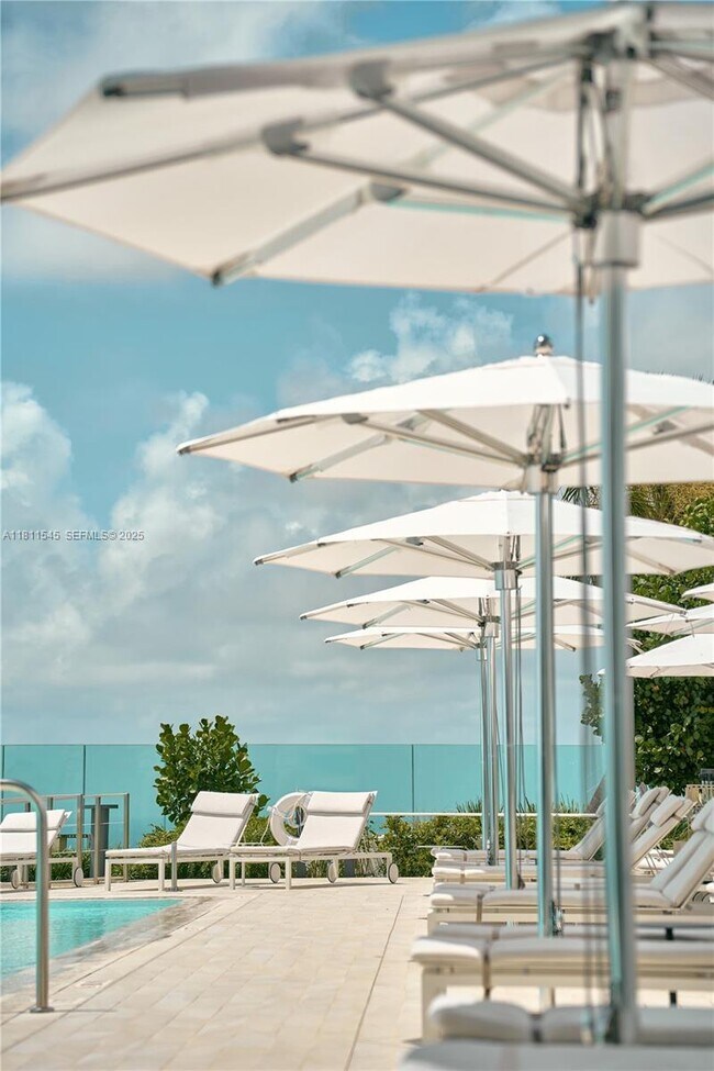 Building Photo - 300 Biscayne Blvd Way