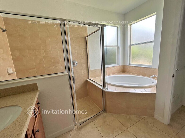 Building Photo - 2178 Chenille Ct