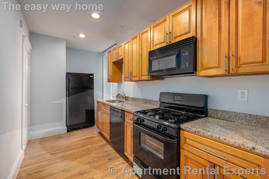 Building Photo - 286 Chestnut Hill Ave