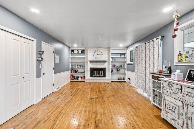 Building Photo - Great Location in Lakewood!