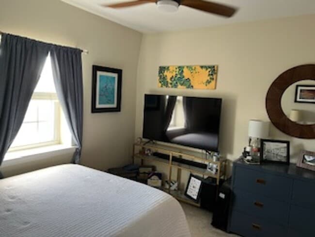 Building Photo - 301 Seattle St