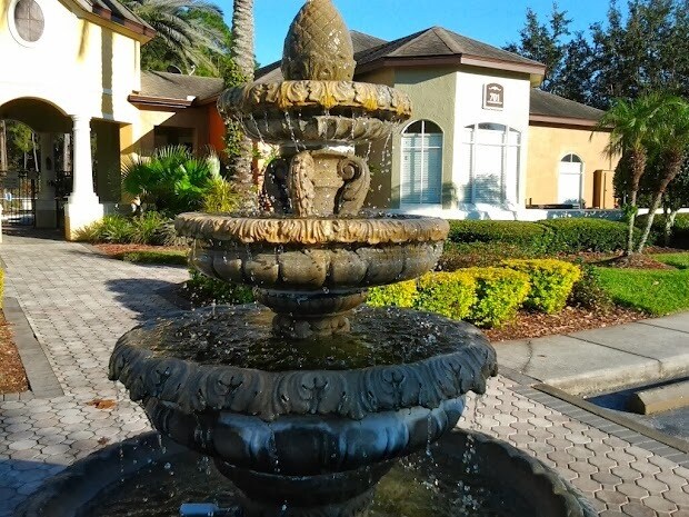 Building Photo - Stunning First Floor 2/2 Lake View  Condo ...