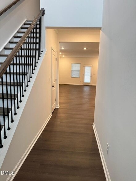 Building Photo - 214 S Finley Lndg Pkwy