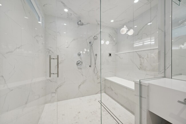 Building Photo - 180 E Pearson St