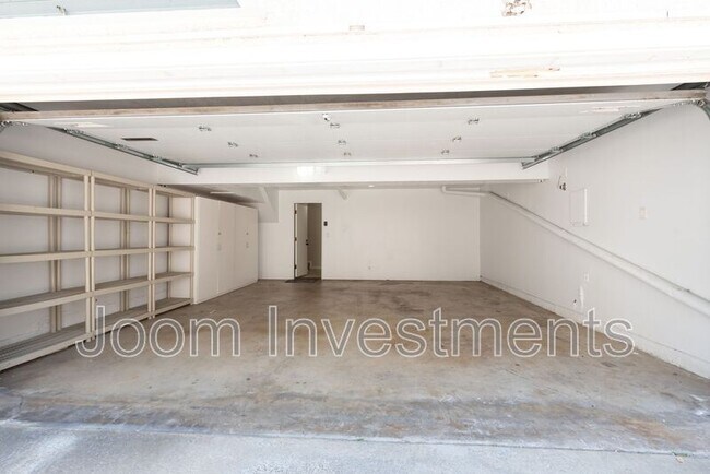 Building Photo - 444 S Los Robles Ave