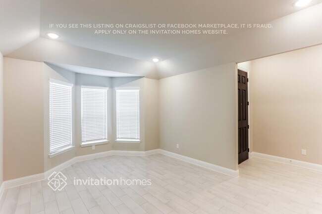 Building Photo - 701 Rain Barrel Pl