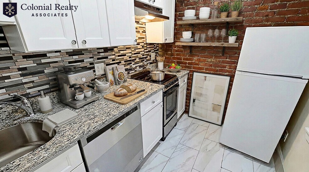 Building Photo - 49 Cameron St