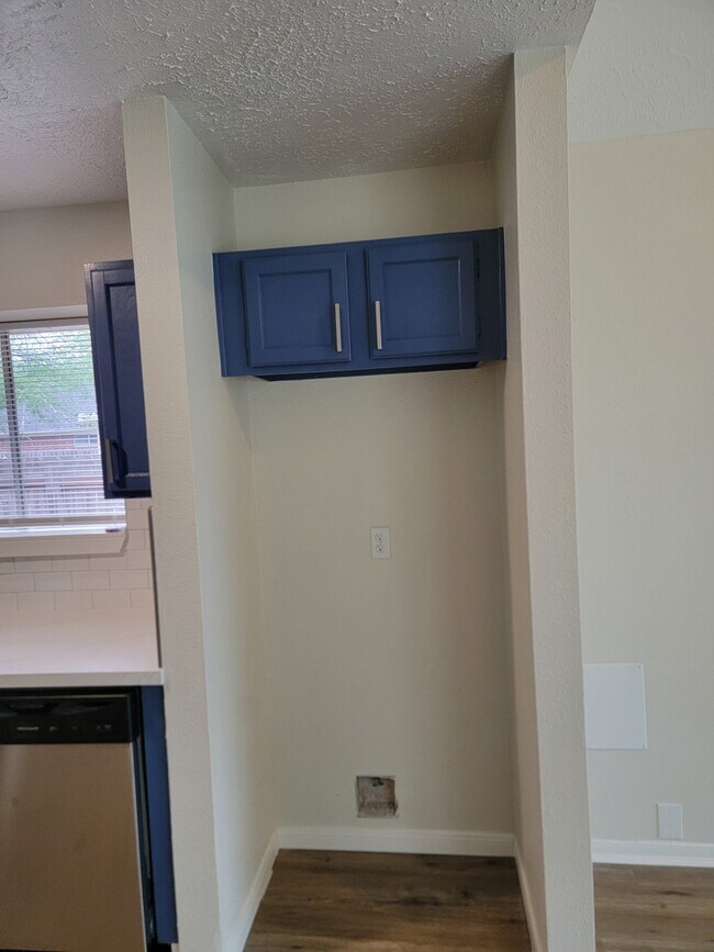 Building Photo - 6311 Diamond Rock Dr