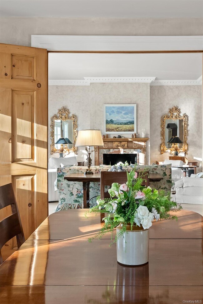 Building Photo - 448 Long Ridge Rd