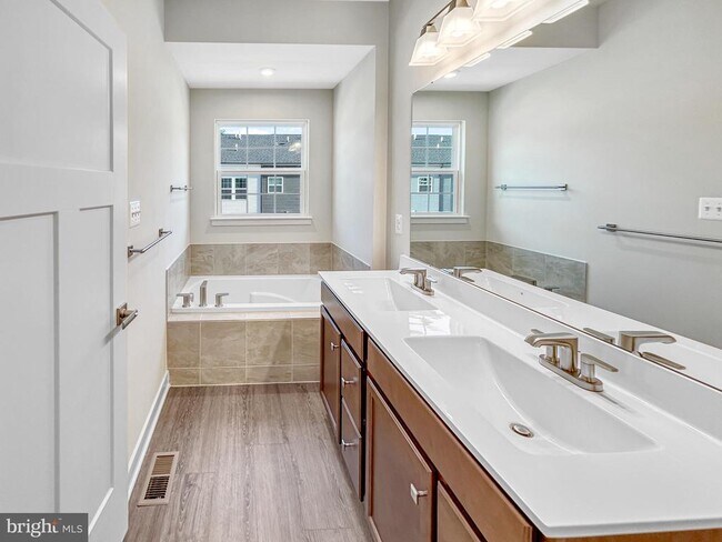 Building Photo - 1785 Atlas Dr