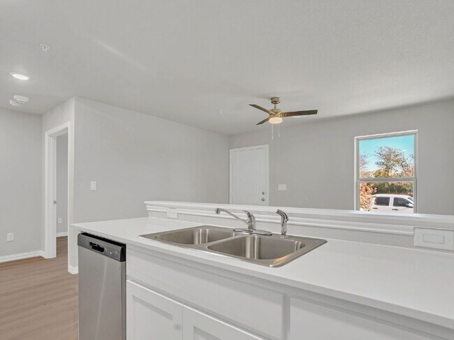 Building Photo - Brand New Fourplex