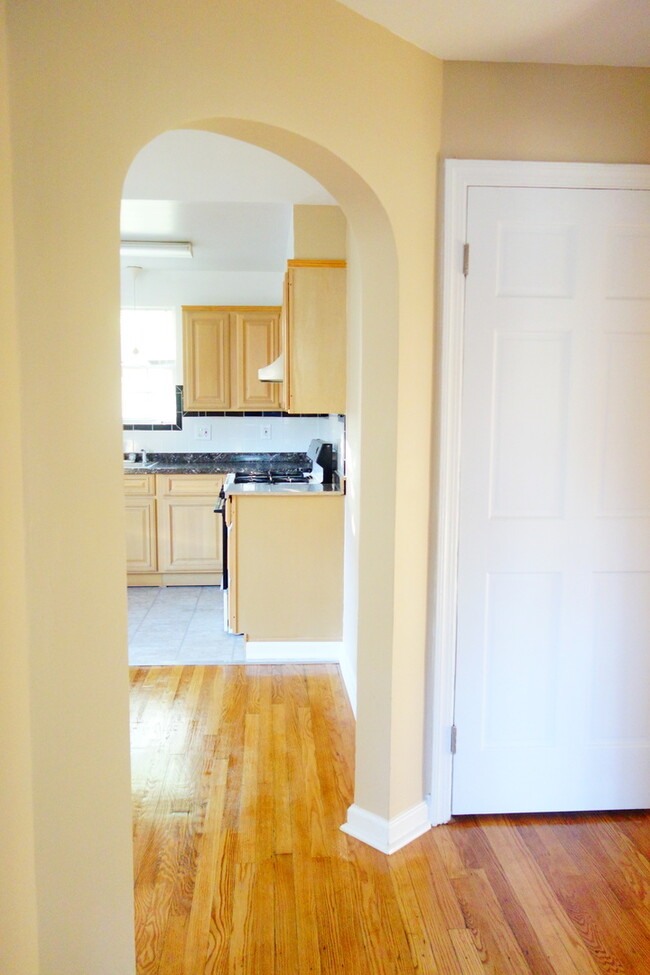 Building Photo - 8007 Garland Ave