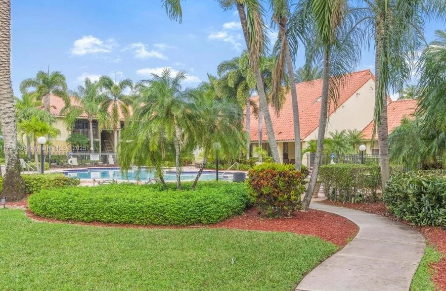 Building Photo - 1239 SW 46th Ave