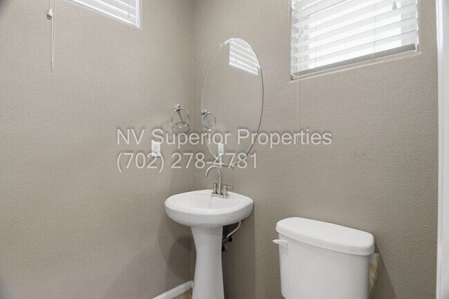 Building Photo - NW!! 4 Bedrooms!!! One Bedroom Down!!  Pool!!! Tankless Hot Water Heater!! Court yard at entrance...