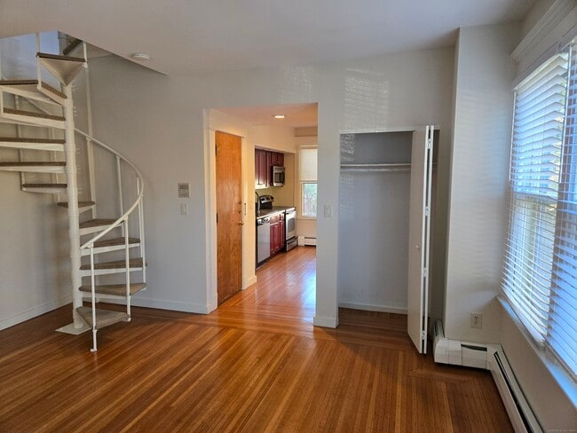 Building Photo - 188 Cold Spring St