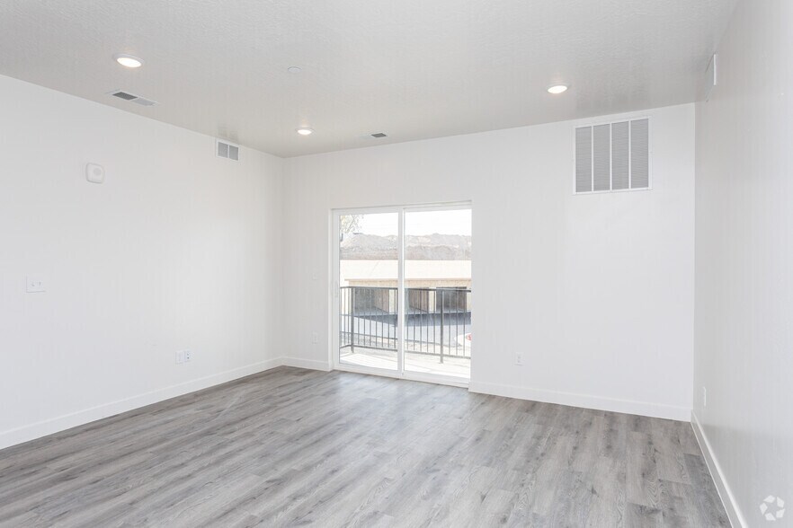 3BR, 2BA - 1,182SF - Living Room - River Meadows Apartments