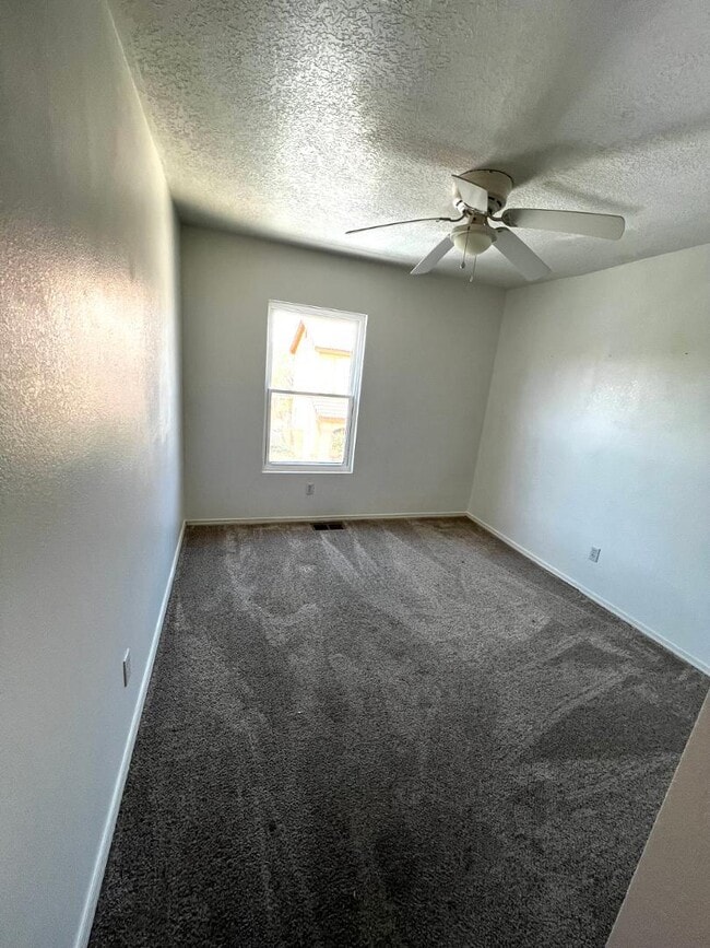 Building Photo - 4353 Altura Vista Ln NE