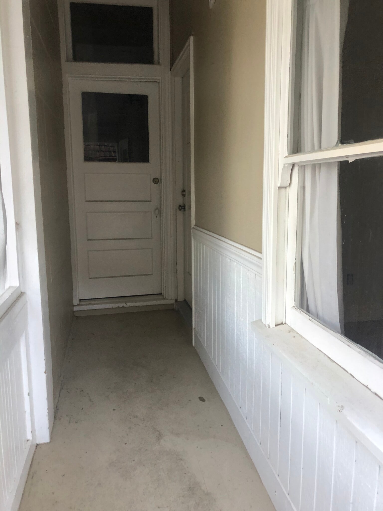 Building Photo - 627 Rose Ave