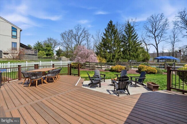 Building Photo - 1551 Duxbury Ct