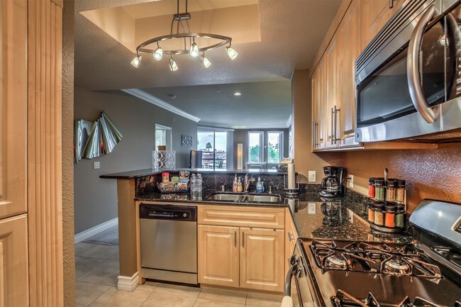 Building Photo - 230 E Flamingo Rd