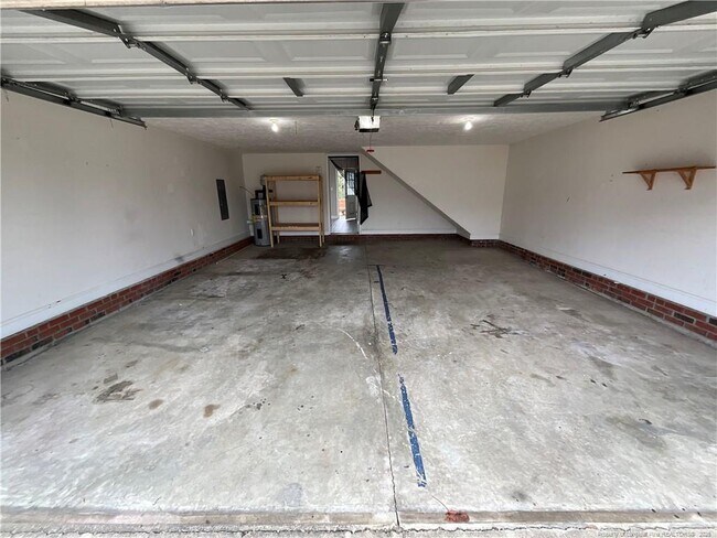 Building Photo - 301 Sanford Ct