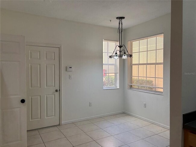 Building Photo - 3429 Parkridge Cir