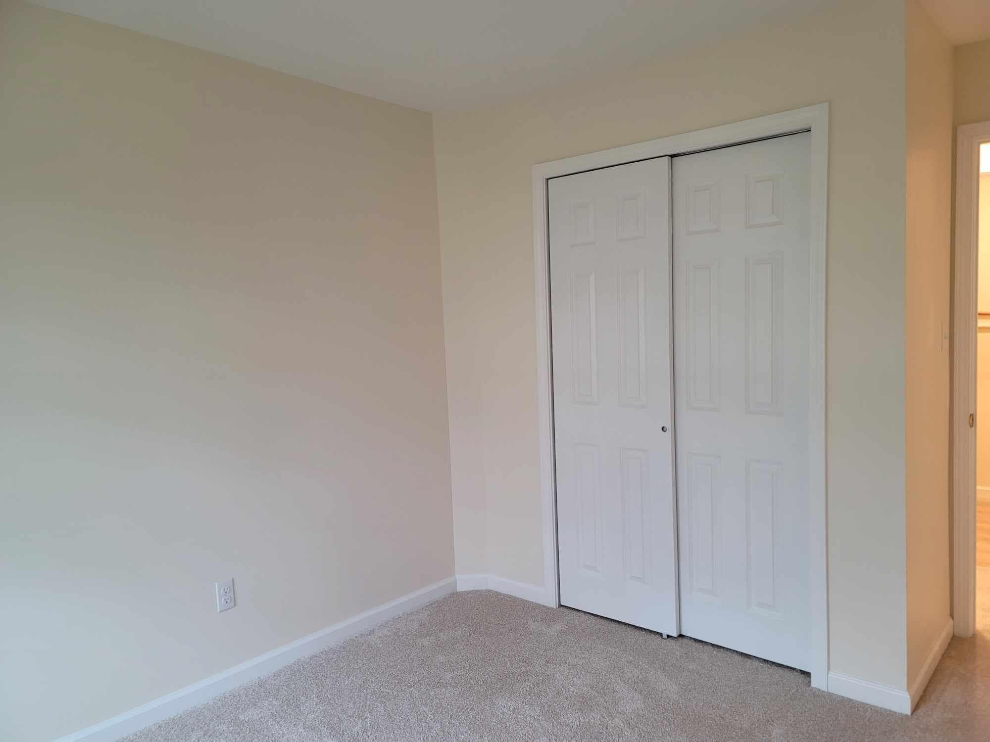 Building Photo - 27 Lear Ct