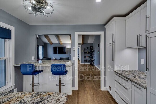 Building Photo - 1217 Shawnee Rd