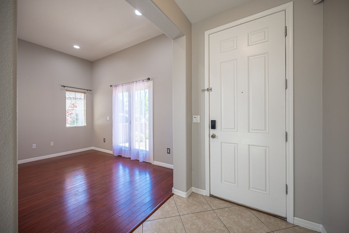 Building Photo - 12141 Capilla Real Ave