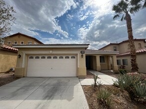 Building Photo - One story single lovely house with a beautiful desert view