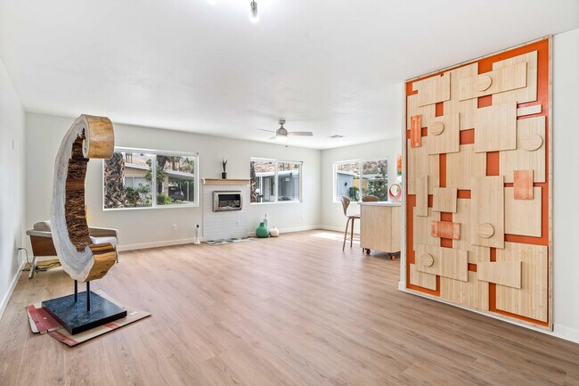 Building Photo - 117 Aliso Dr