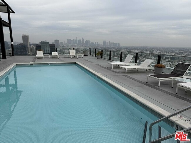 Building Photo - 3810 Wilshire Blvd