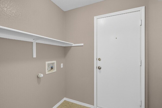 Building Photo - Fresh New Look for Kyle Rental
