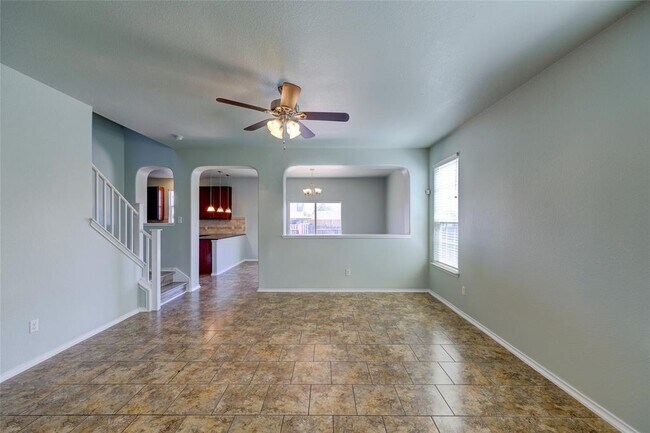 Building Photo - 455 Gina Dr