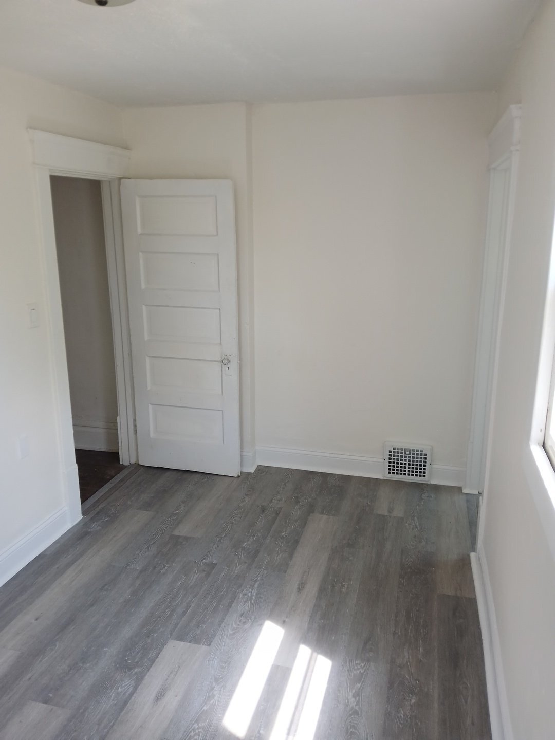 Building Photo - 106 Charles St