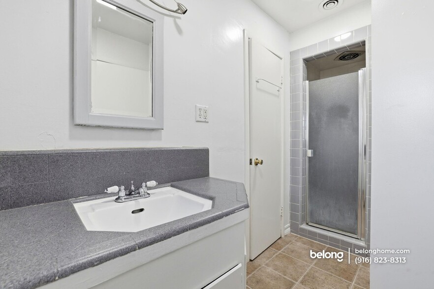 Building Photo - 9623 Adams St