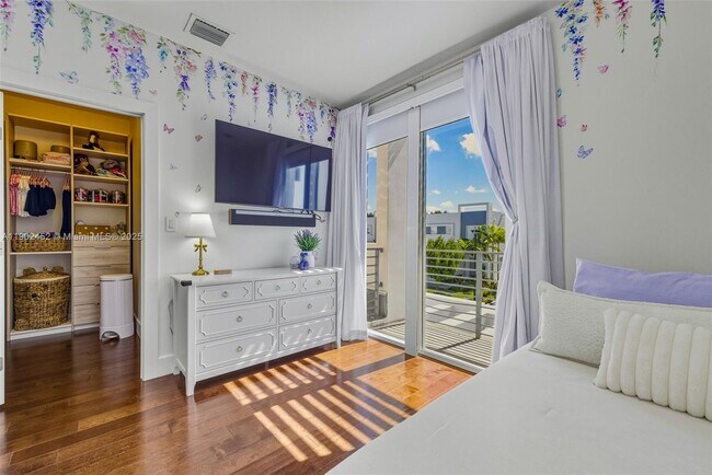 Building Photo - 10359 NW 67th Terrace